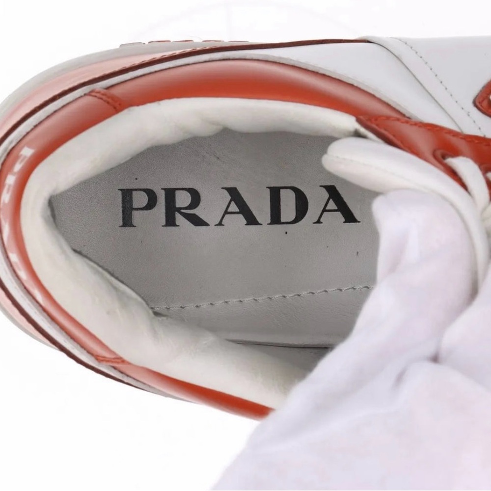 Prada downtown sneaker, iconic brown and White the best sneaker ❤️💣 - Picture 5 of 6